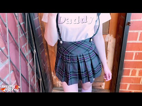 ❤️ 女学生深深地吸吮她的鸡巴,代替上课做爱 ❤️ Porno vk️❤