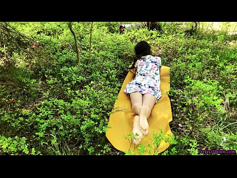 ❤️ 陌生人在Tinder上自慰我的阴部,并在树林里热情地做爱 ❤️ Porno vk️❤